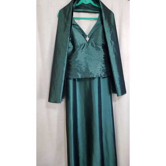 Gorgeous Green Size 10 Patra Long Dupioni Silk Formal Dress With Optional Shawl - Picture 4 of 6